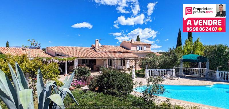 Maison - 213 m² - 6 pièces