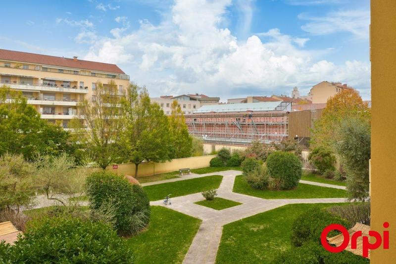 Appartement - 83 m² - 3 pièces