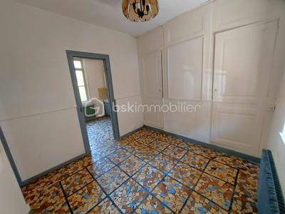 Maison jumelée - 53 m² - 5 pièces