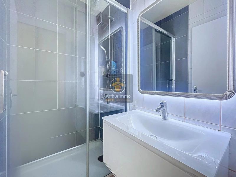 Appartement - 93 m² - 5 pièces