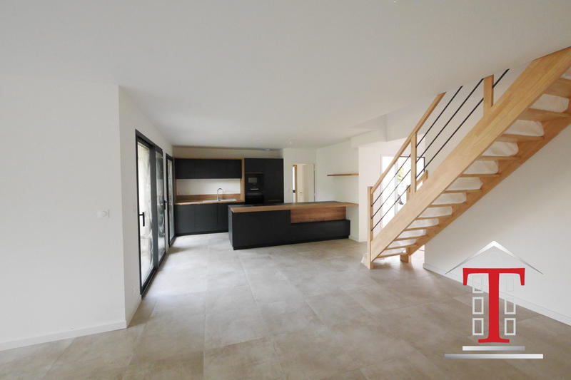 Maison contemporaine - 138 m² - 5 pièces