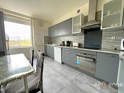 Appartement - 97 m² - 4 pièces