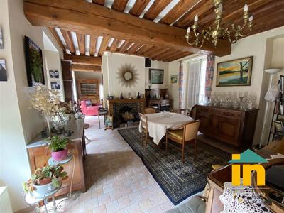 Demeure - 220 m² - 8 pièces