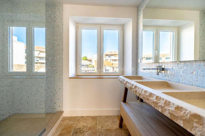 Appartement - 85 m² - 4 pièces