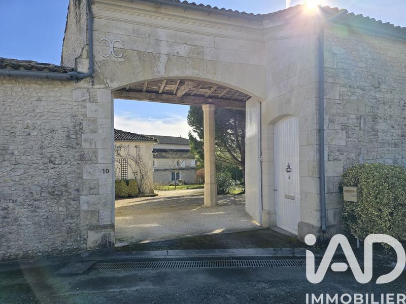 Maison - 327 m² - 10 pièces