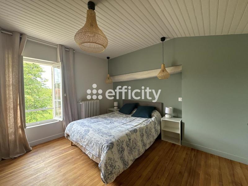 Maison - 352 m² - 9 pièces