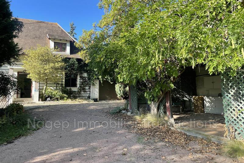 Propriété - 206 m² - 9 pièces