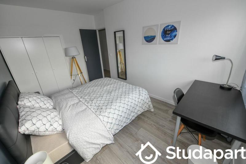 Chambre - 12 m² - 1 pièce