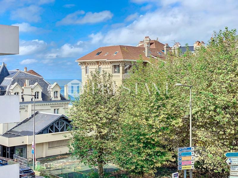 Appartement - 143 m² - 5 pièces