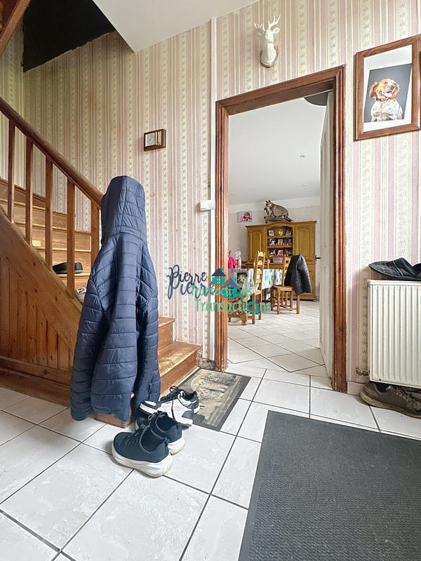 Maison traditionnelle - 171 m² - 7 pièces