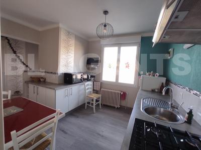 Maison traditionnelle - 63 m² - 5 pièces