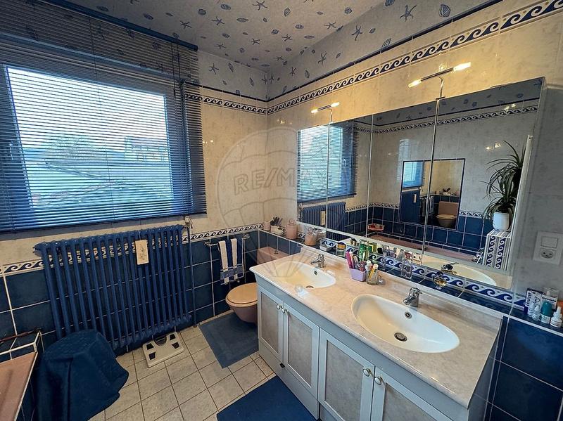 Maison - 170 m² - 6 pièces