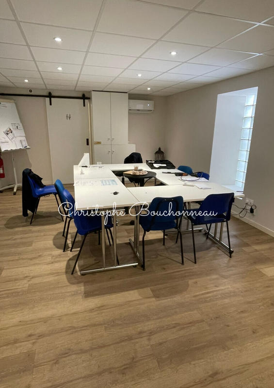 Immeuble - 85 m² - 3 pièces