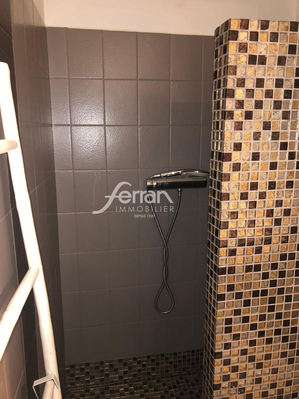 Appartement - 64 m² - 2 pièces