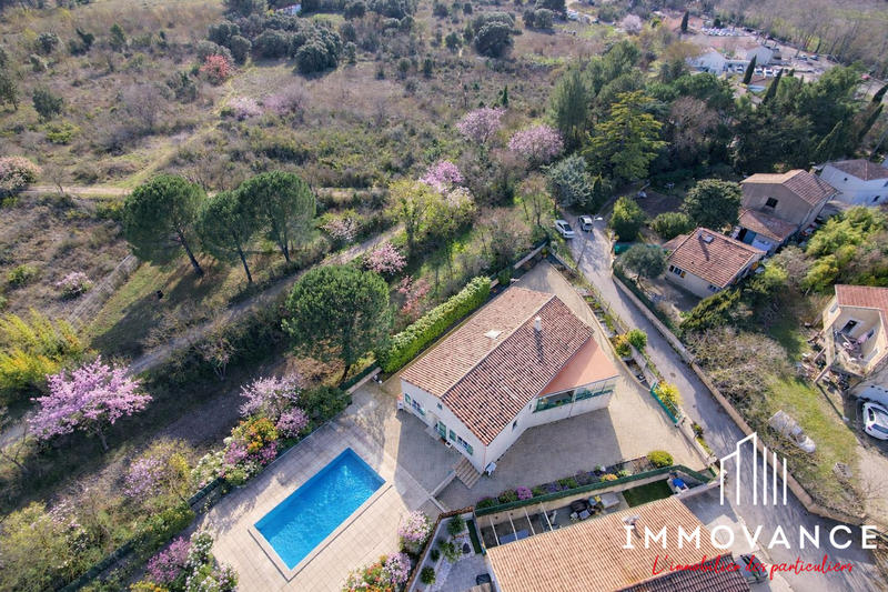 Villa - 200 m² - 6 pièces