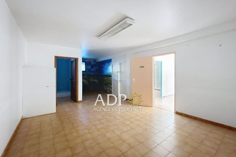 Local commercial - 77 m²