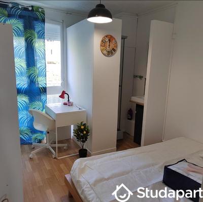 Chambre - 11 m² - 1 pièce