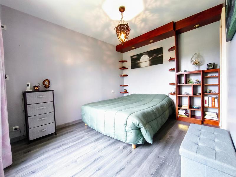 Maison - 245 m² - 8 pièces