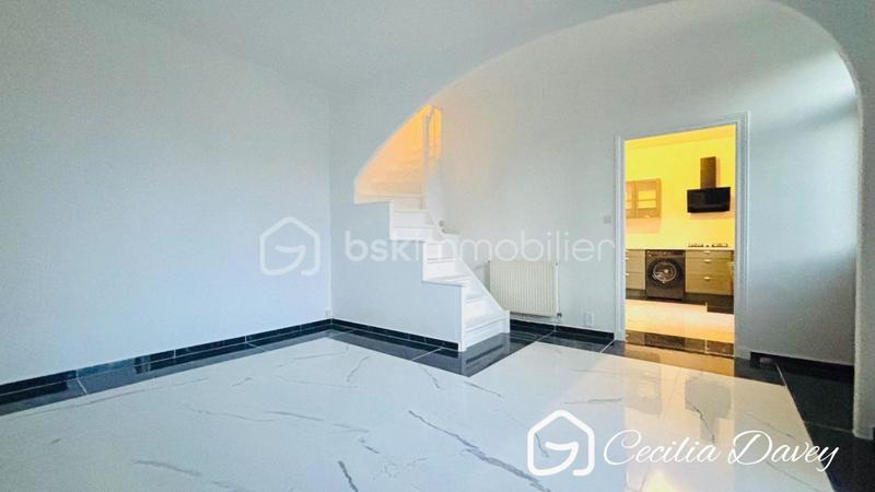 Maison de ville - 70 m² - 4 pièces