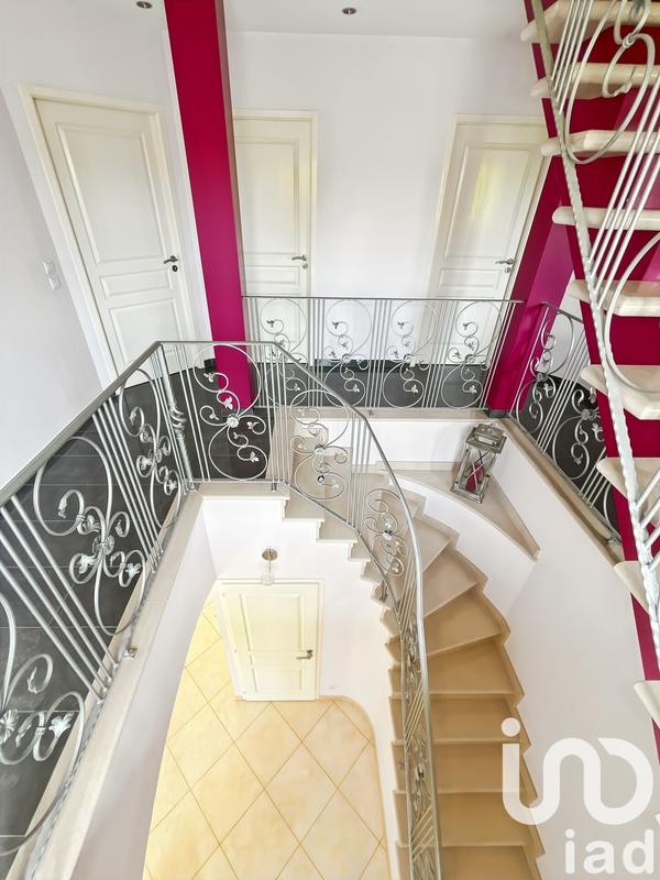 Maison - 168 m² - 6 pièces