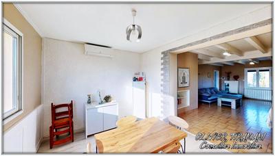 Maison - 204 m² - 10 pièces