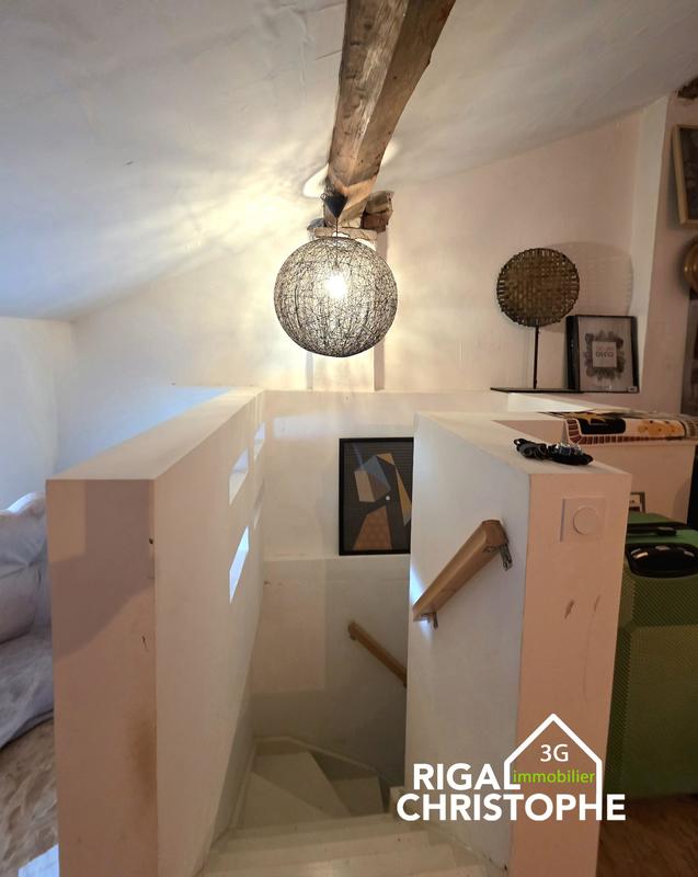 Demeure - 220 m² - 8 pièces