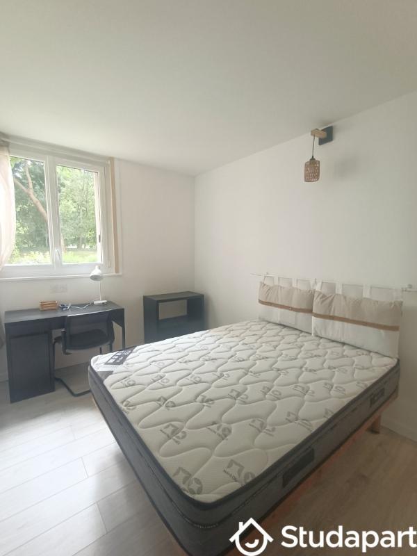 Chambre - 9 m² - 1 pièce