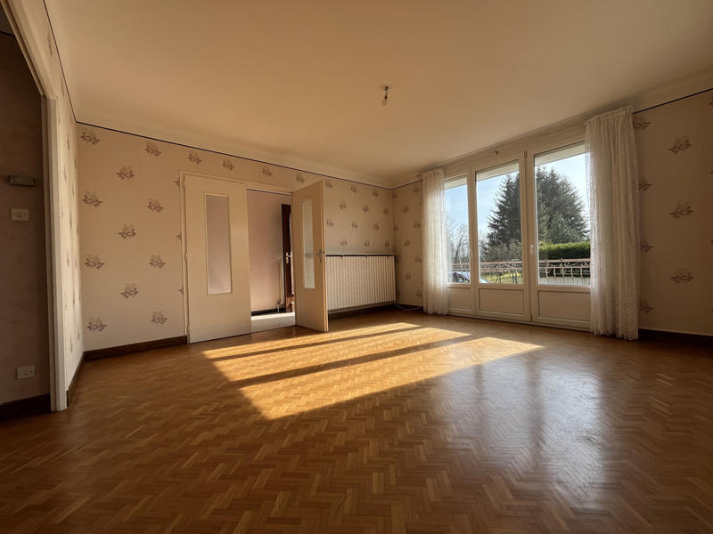 Maison - 92 m² - 5 pièces