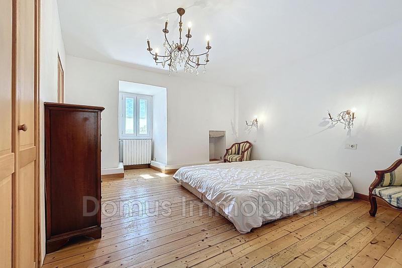 Maison de village - 200 m² - 6 pièces