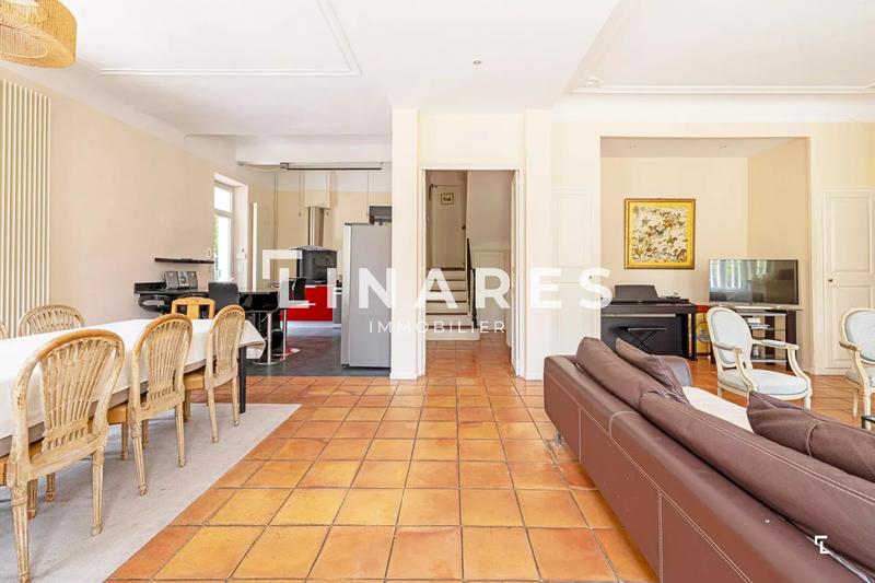 Bastide - 280 m² - 7 pièces