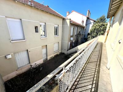 Immeuble - 225 m² - 13 pièces