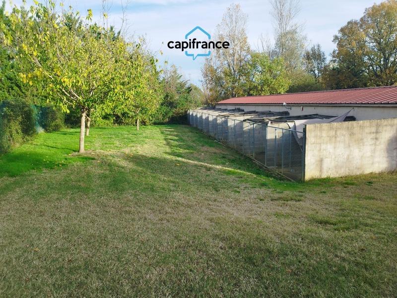 Terrain constructible - 2 800 m²
