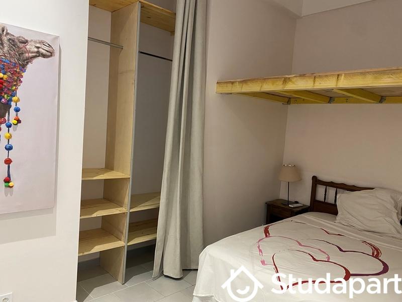 Chambre - 10 m² - 1 pièce