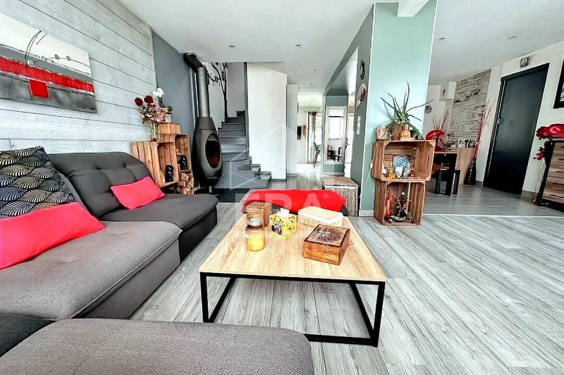 Maison - 108 m² - 4 pièces