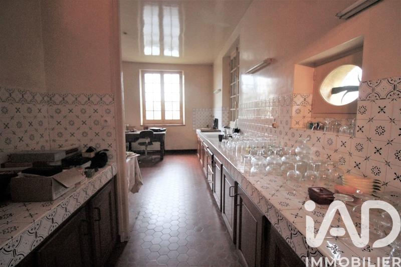 Maison - 246 m² - 8 pièces