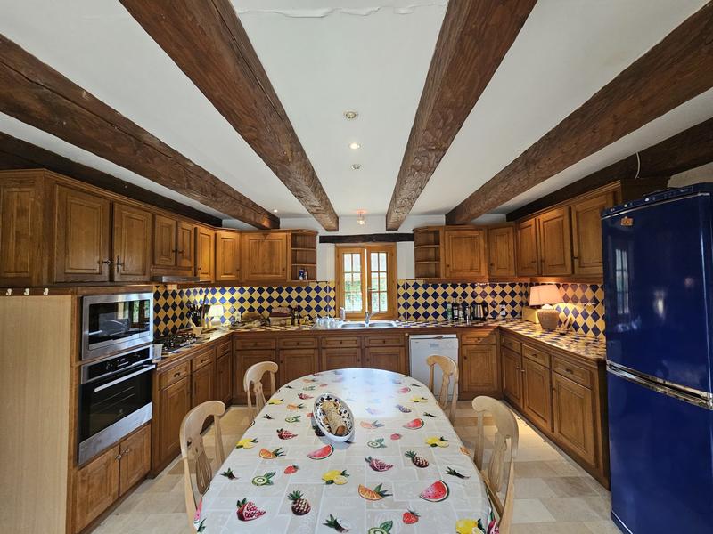 Maison traditionnelle - 192 m² - 7 pièces