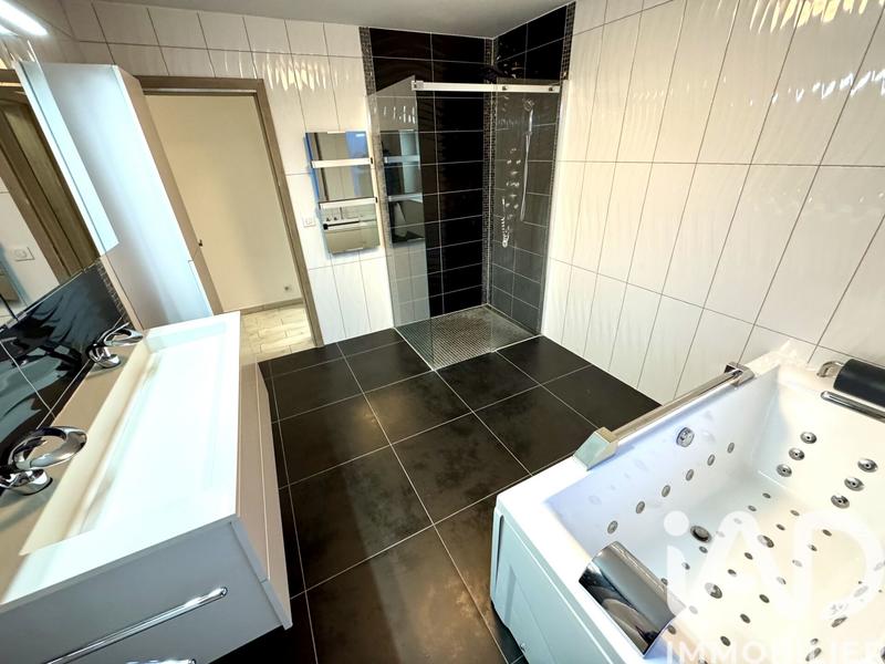 Maison - 162 m² - 6 pièces