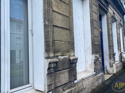 Maison - 220 m² - 8 pièces