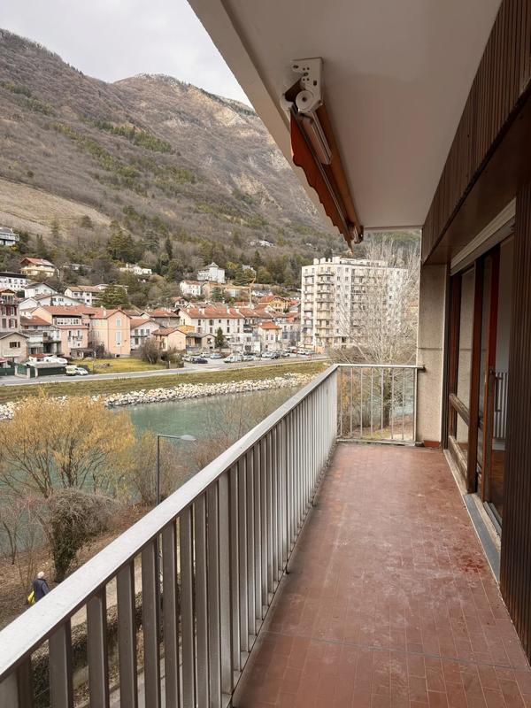 Appartement - 122 m² - 4 pièces