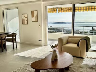 Appartement - 98 m² - 3 pièces