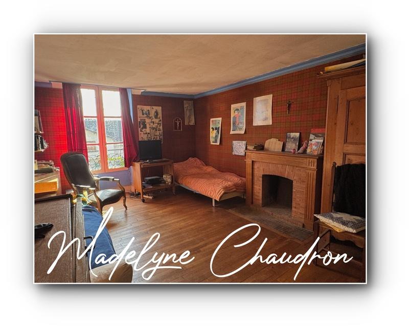 Maison - 298 m² - 9 pièces