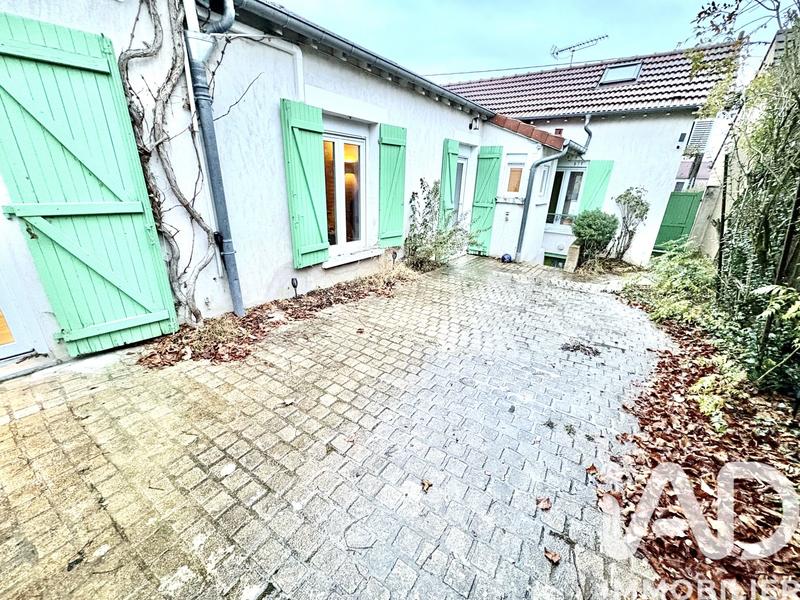 Maison - 213 m² - 5 pièces