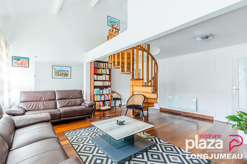 Appartement - 93 m² - 5 pièces