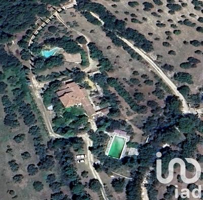 Maison - 445 m² - 15 pièces