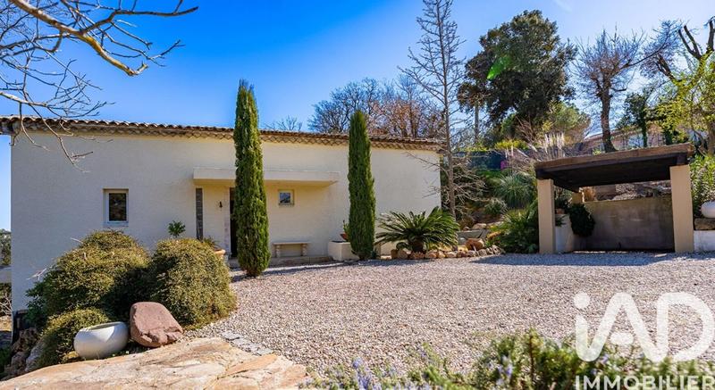 Maison - 203 m² - 5 pièces