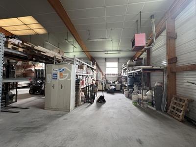 Entrepôt - 540 m² - 3 pièces