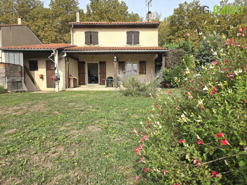 Maison - 90 m² - 4 pièces