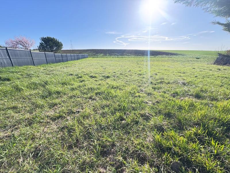 Terrain constructible - 1 200 m²
