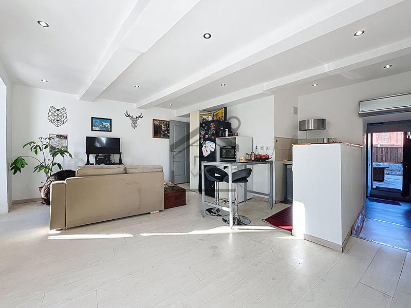 Appartement - 65 m² - 3 pièces