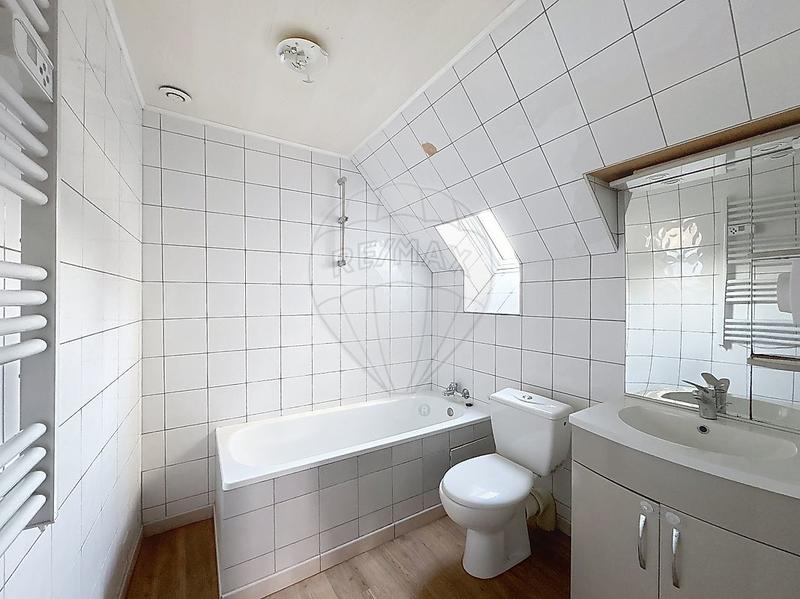 Immeuble - 182 m² - 9 pièces